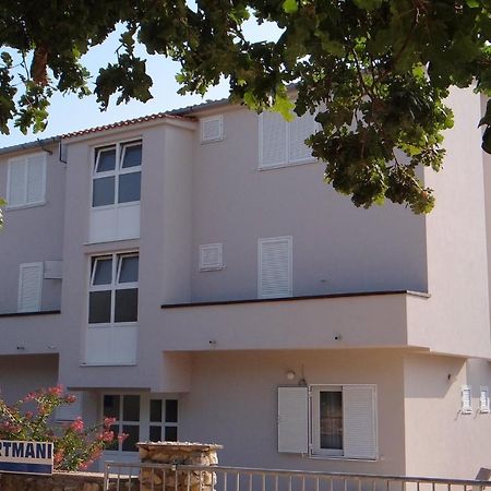 Apartments With A Parking Space Potocnica, Pag - 4096 Стара Новаля Екстериор снимка