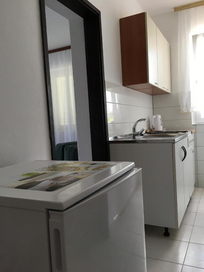Apartments With A Parking Space Potocnica, Pag - 4096 Стара Новаля Екстериор снимка