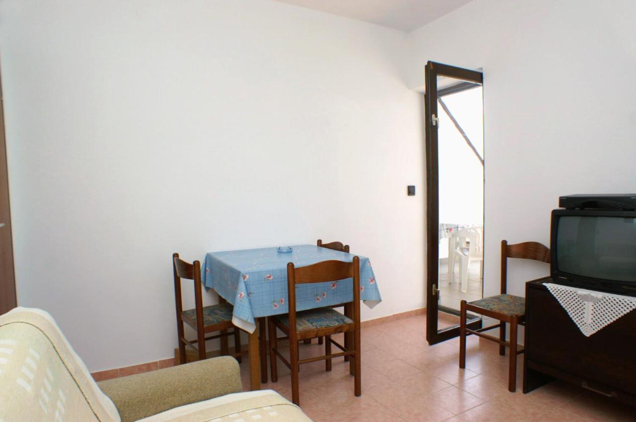 Apartments With A Parking Space Potocnica, Pag - 4096 Стара Новаля Екстериор снимка